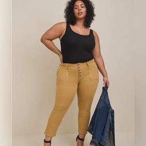 Torrid Mom Straight Vintage Stretch High-Rise Jeans in Golden